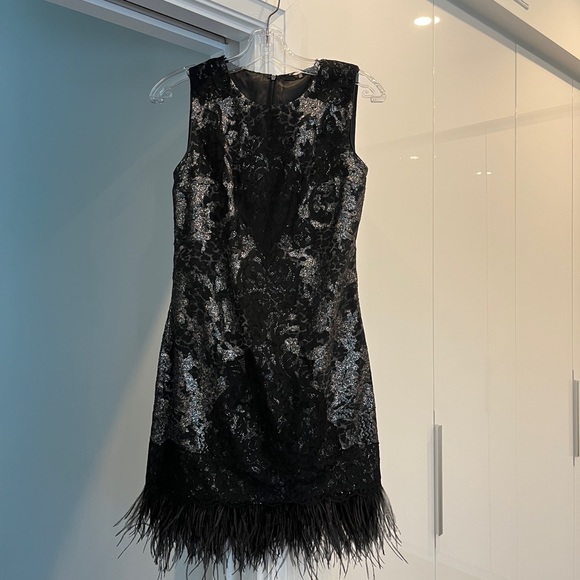 Eli’s Tahari sequinned dress - Picture 1 of 5